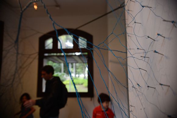 Rio de Janeiro - A obra Ciclotrama 52, de Janaína Landini, é parte das intervenções de arte contemporânea nos jardins do Palácio do Catete durante a feira ArtRio (Fernando Frazão/Agência Brasil)