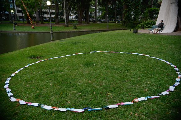 Rio de Janeiro - A obra Ciranda, de Carlos Bevilacqua, é parte das intervenções de arte contemporânea nos jardins do Palácio do Catete durante a feira ArtRio (Fernando Frazão/Agência Brasil)