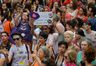 Rio de Janeiro - Diversas entidades e grupos do movimento feminista participam da Marcha Mundial das Mulheres, pela igualdade de gêneros e combate à violência, no centro da cidade (Fernando Frazão/Agência Brasil)