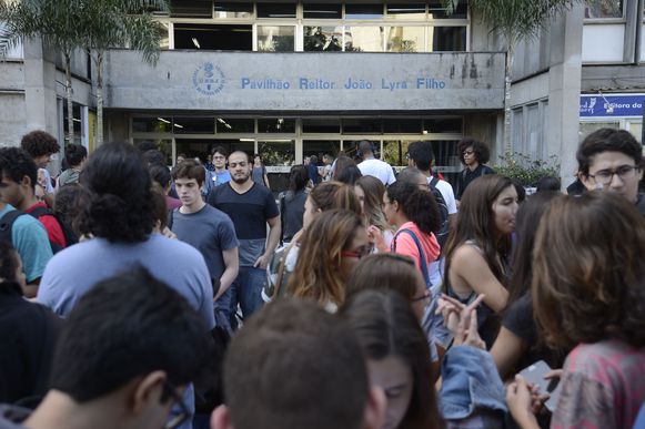 Rio de Janeiro - A Universidade do Estado do Rio de Janeiro (Uerj) realizou a primeira fase de seu vestibular 2018, foram 37.393 mil inscritos na edição deste ano (Tomaz Silva/Agência Brasil)