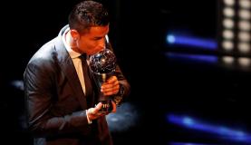 2017-10-23t203335z_1083250843_rc16ce4134a0_rtrmadp_3_soccer-fifa-awards