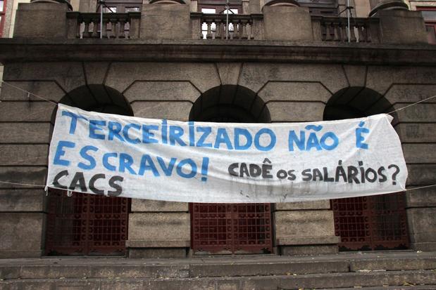 2373317072-protesto-ufrj