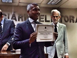 250538_741248289303478_7711387722167222213_n