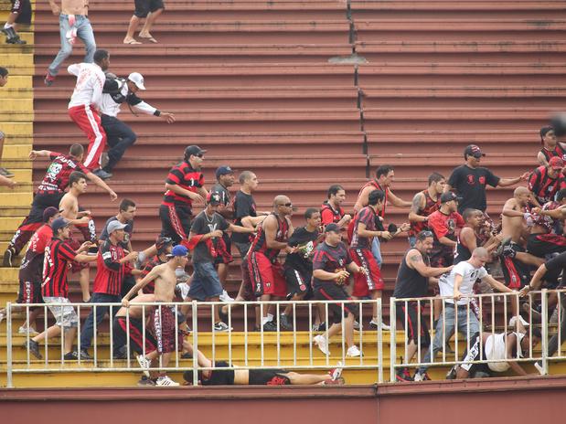 4brigaatleticoprxvasco0812giulianogomesgazeta