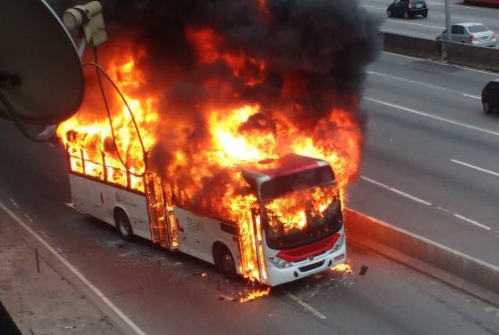 4lh10m3vs1udv5hib7bulehmm