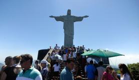 900832-dedo_cristo redentor_danificado por raio_7820