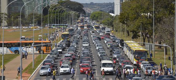 918577-brasilienses_torcedores_abr0842076