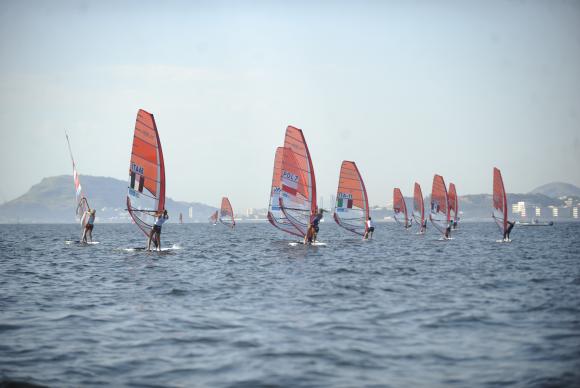 925533-regata__tng6970