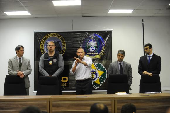 929977-urano_tng6952