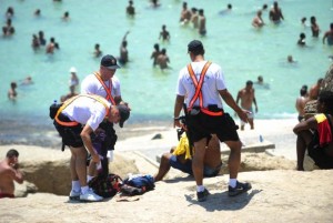 944025-reforco seguranca praias rio_4151zxc