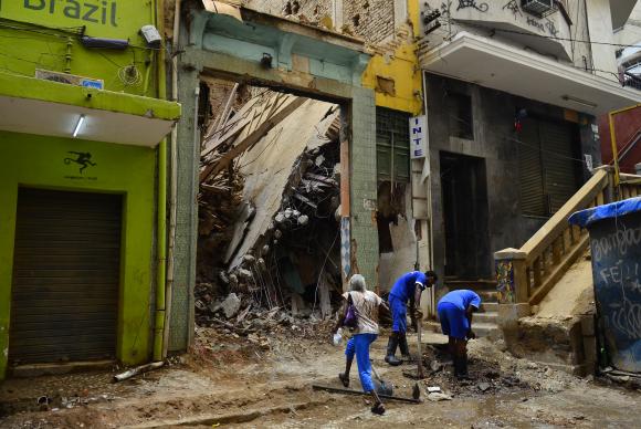 945915-predio_desaba_rj_2312