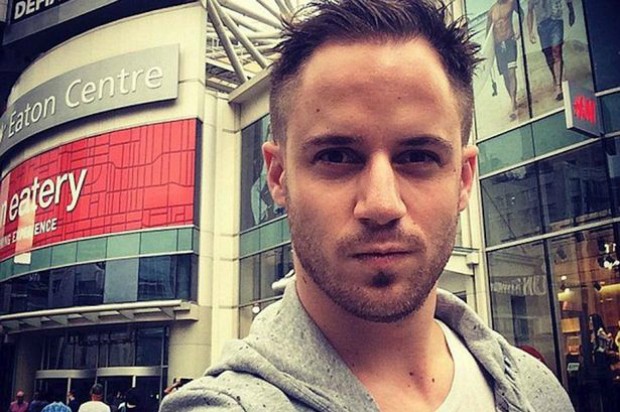 disgusting-pickup-artist-kicked-out-of-australia-for-encouraging-men-to-harass-women