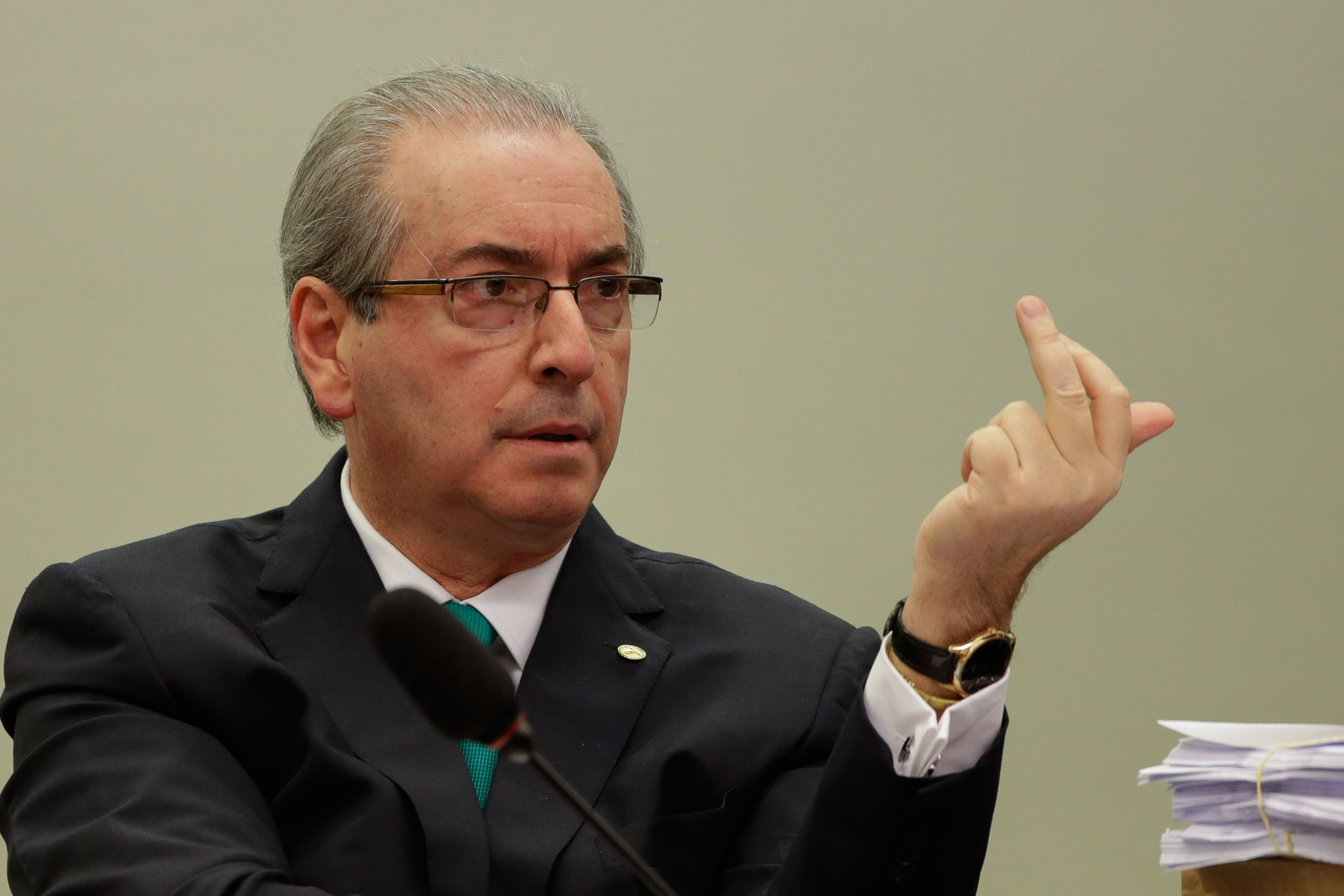 BRA100. BRASILIA (BRASIL), 07/06/2016.- Fotografía de archivo del 19 de mayo de 2016 del expresidente de la Cámara Baja de Brasil Eduardo Cunha. La Fiscalía brasileña ha pedido al Supremo la prisión contra el jefe del Senado, Renan Calheiros; el expresidente José Sarney; Romero Jucá, el exministro del Gobierno del mandatario interino Michel Temer, y el expresidente de la Cámara, Eduardo Cunha, informaron fuentes judiciales hoy, 7 de junio de 2016. EFE/FERNANDO BIZERRA JR