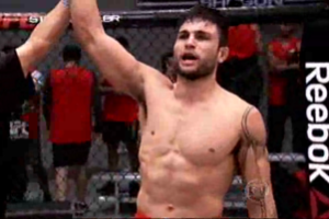 glaico-franca-comemora-vitoria-no-tuf-1431336816432_300x200