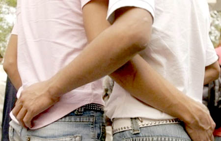 img_saude_jovens_gays_aids_homens