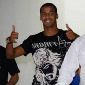 rapaz-e-preso-depois-de-debochar_730019