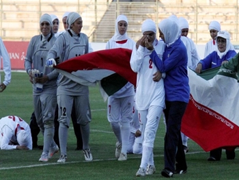 JORDAN-OLY-2012-FBL-IRI-WOMEN-RELIGION
