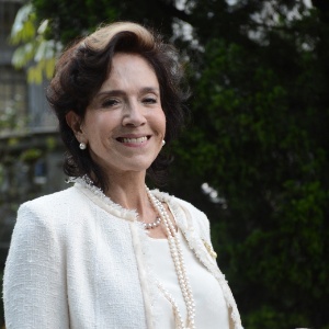 yona-magalhaes-e-gloria-em-sangue-bom-1367263446775_300x300